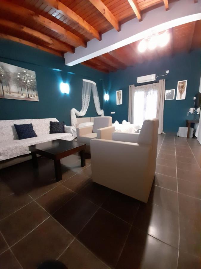 Victory Apartments Hotel Samothráki エクステリア 写真